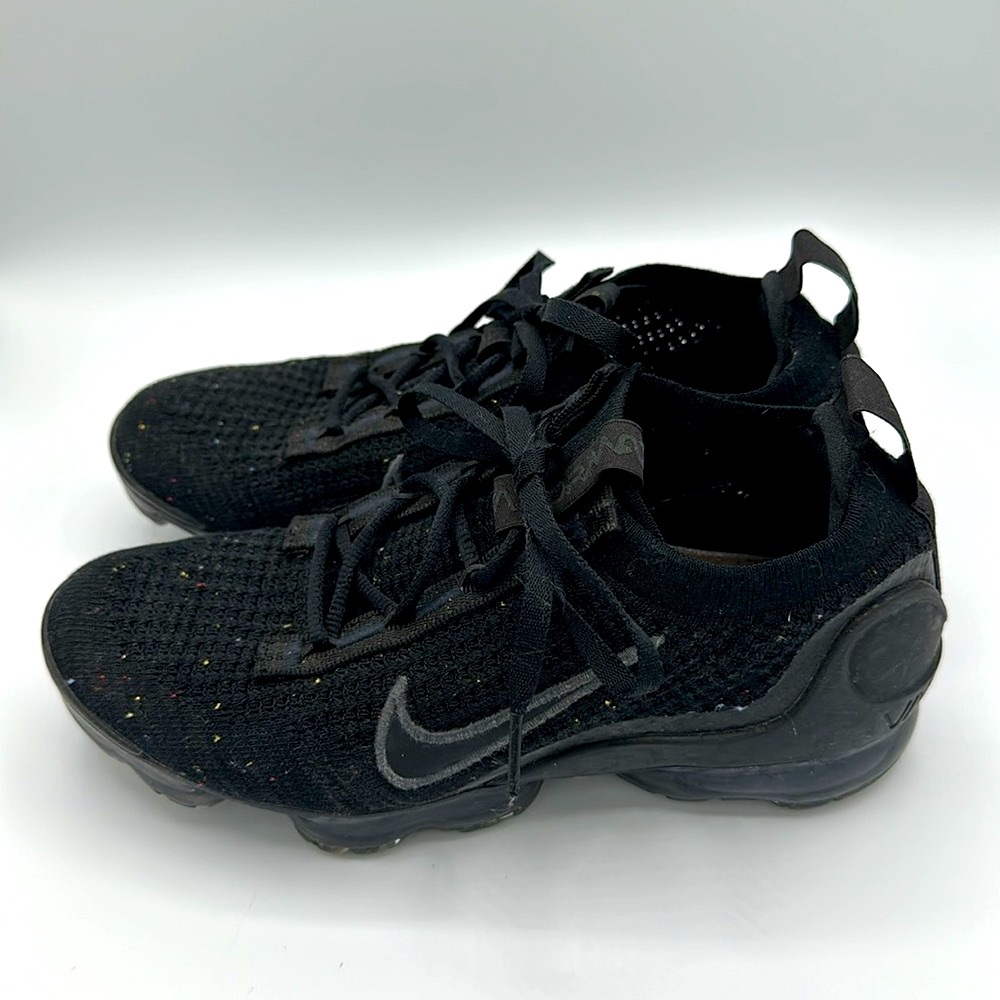 Nike Air VaporMax Flyknit | Youth Size 4 | Black, Multi
